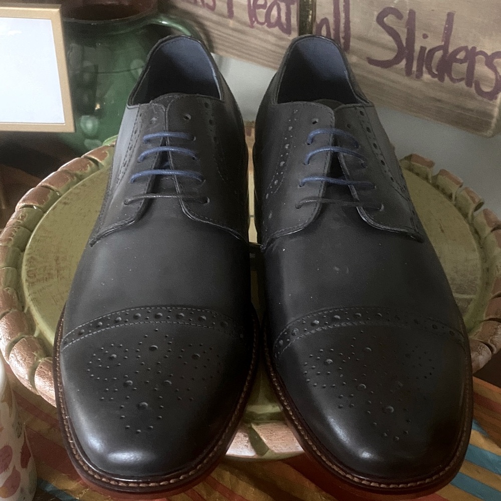 JOSEPH ABBOUD Wingtip Oxford Genuine Italian Leather - Black - SIZE 10